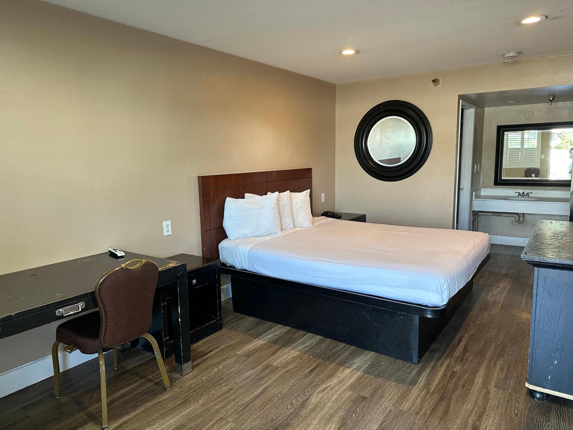 The Dixie Orange County Hotel Stanton Ngoại thất bức ảnh