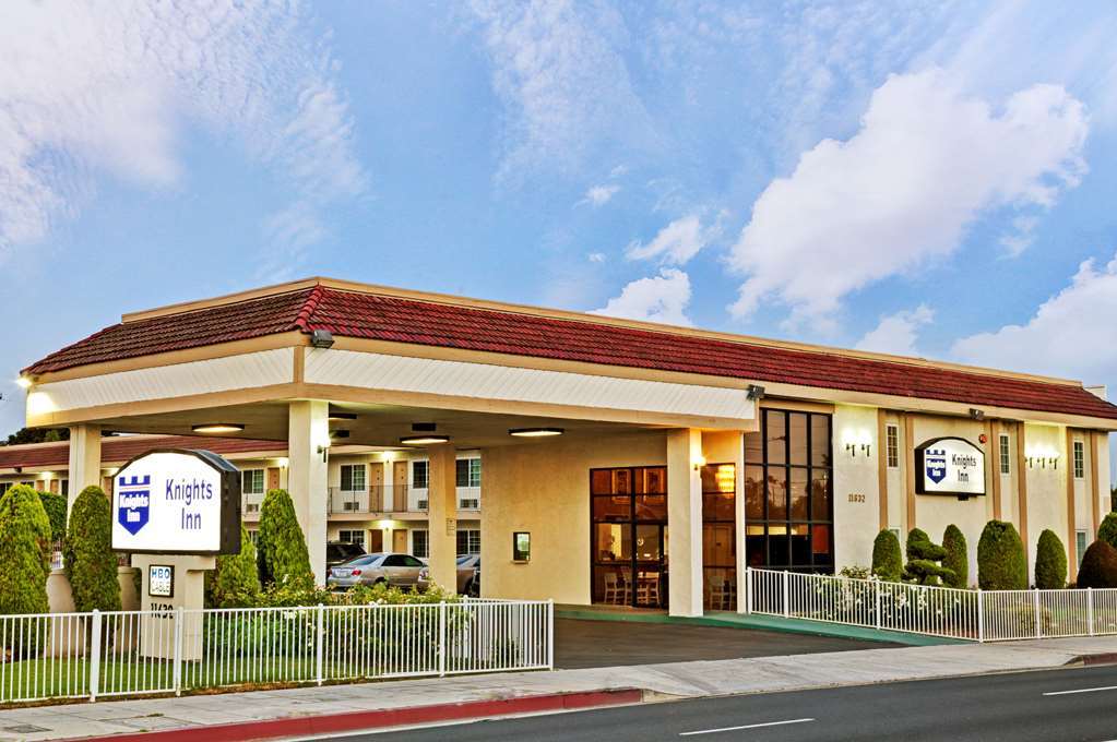 The Dixie Orange County Hotel Stanton Ngoại thất bức ảnh